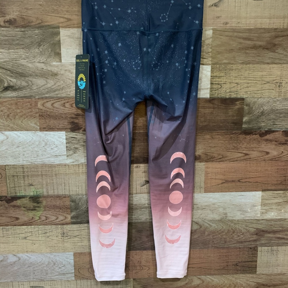 Sol & Mane leggings